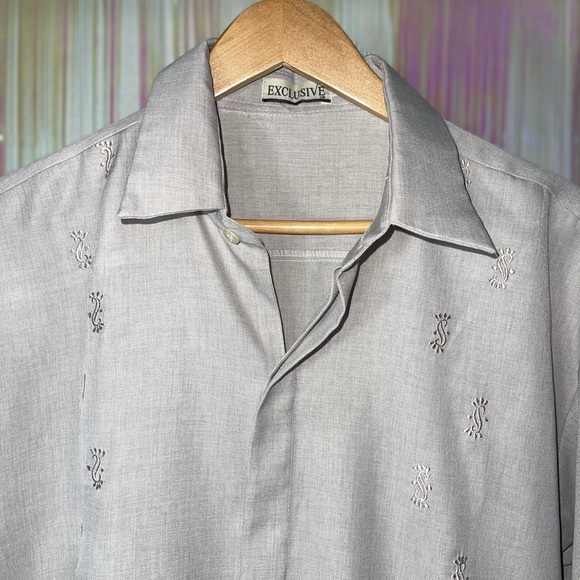 Exclusive Guayabera top - Picture 2 of 8